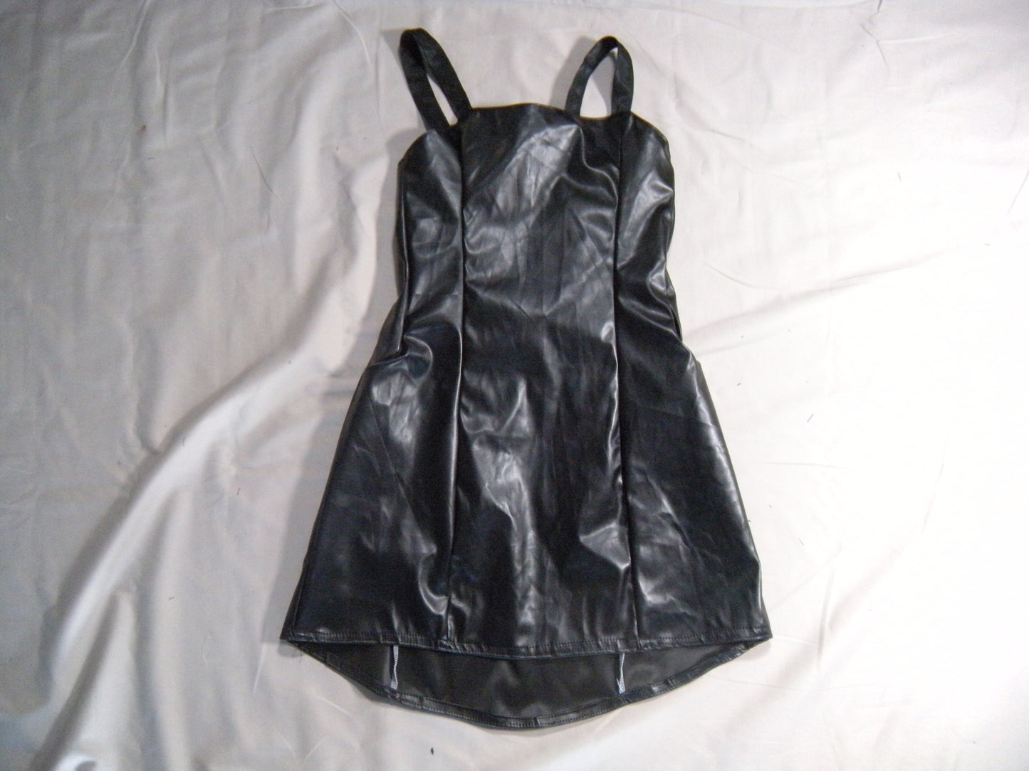 straight neckline apron dress